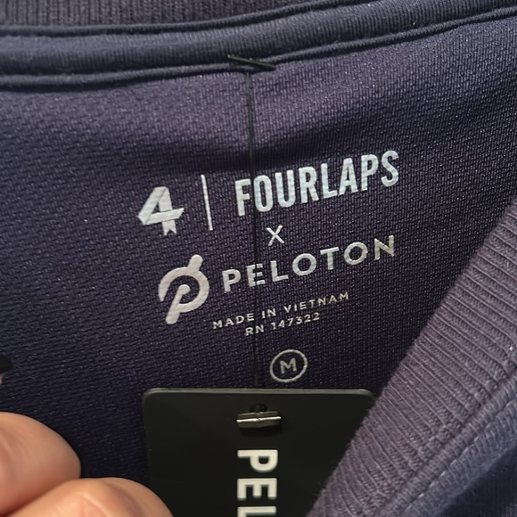 NWT Peloton x Fourlaps‎ Crewneck Sweater with zip pockets, navy blue - Picture 3 of 5